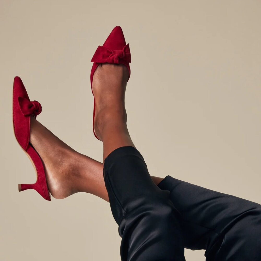 New Inez Vivi Pinot Suede in Red, Size 8 1/2
